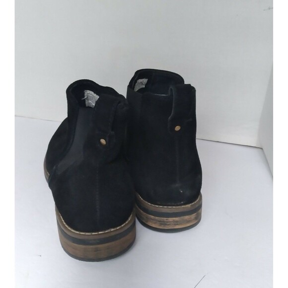 Classic Black Suede Chelsea Boots with Contrast Stitching and Elastic‎ Gores - Picture 4 of 8
